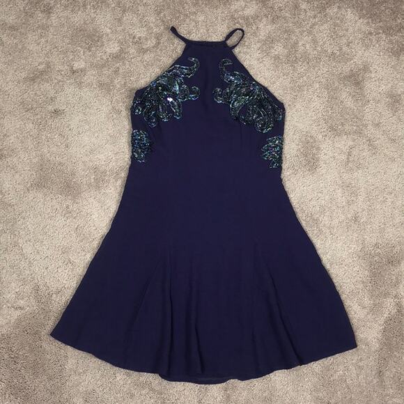 NWT NBD Beaded Floral Bria Dress. - Picture 4 of 9